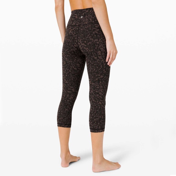 COPY - LULULEMON High-Rise Wunder Under 21" Crop - Luxtreme NWOT - Picture 5 of 16